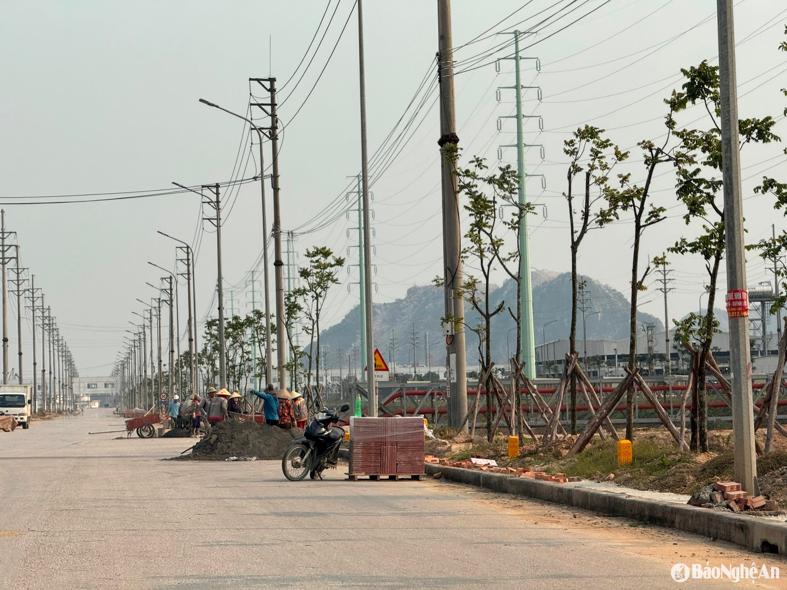 Hoàn thiện hạ tầng KCN Hoang Mai 1